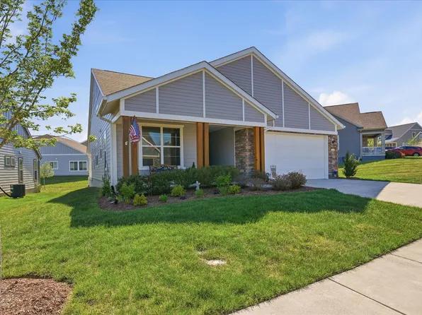 136 Mallard Dr, Lake Frederick, VA 22630
