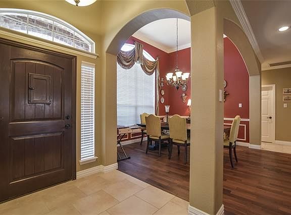 3rd image of 6105 Rockby Ct