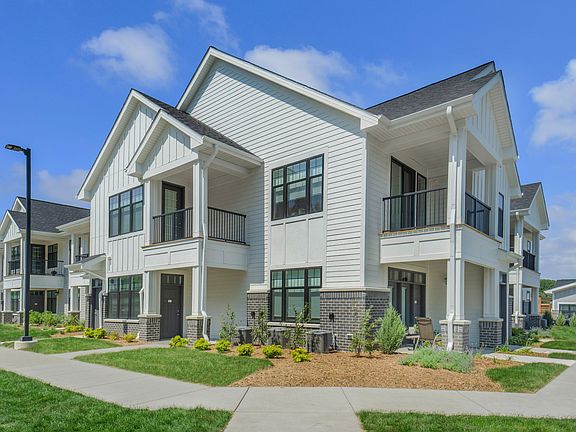 Seasons at Franklin Resident Buildings