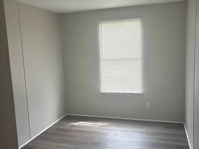 300 Pearl St #35 — Photo 6
