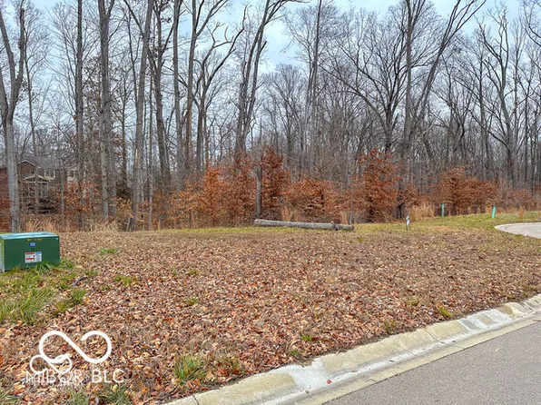 5089 Oak Ridge Trl, Columbus, IN 47201