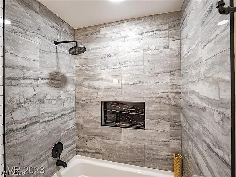 6488 Creston Ave — Photo 29