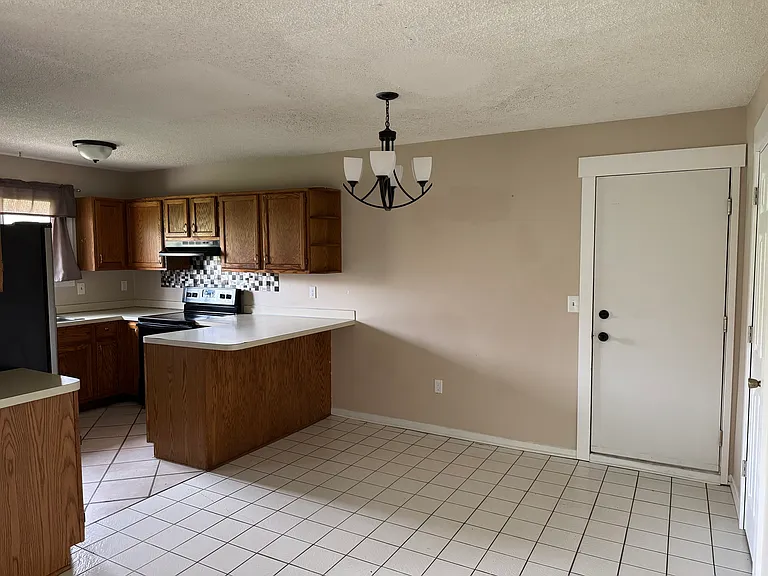 7534 Vinewood Ct — Photo 4