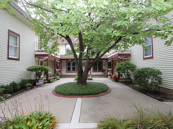 3rd image of 786 Regina Ct Unit 786