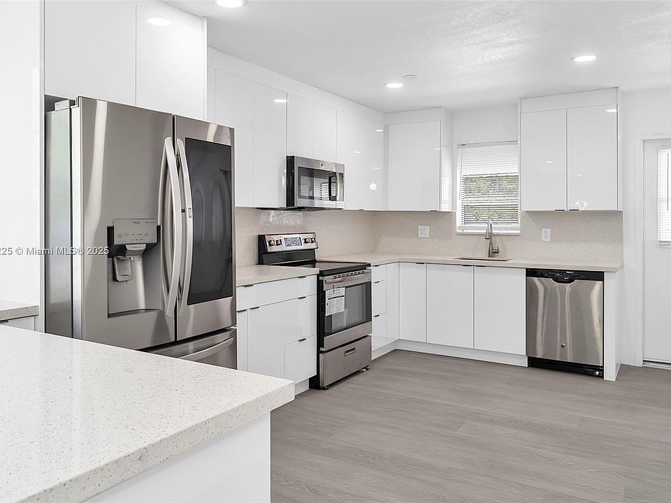 1st image of 1402 NW 19th St #1402