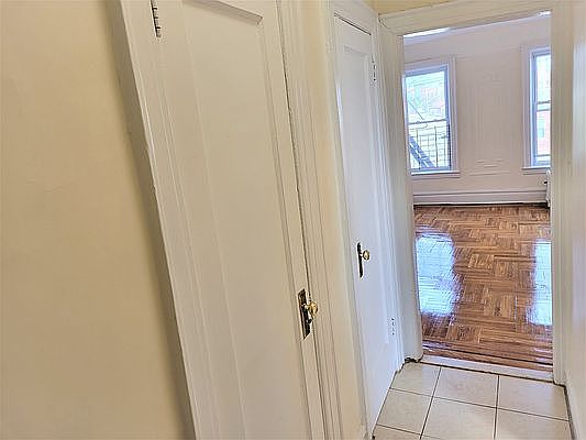 5th image of 2066 E 15th St APT 3B