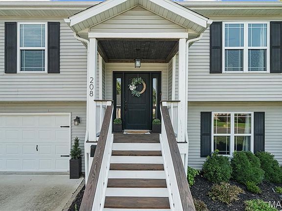 3rd image of 208 Fairview Ave