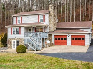 283 Old Fort Rd, Fairview, NC 28730
