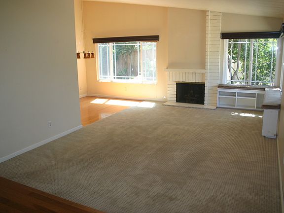 5th image of 448 Charleston Dr