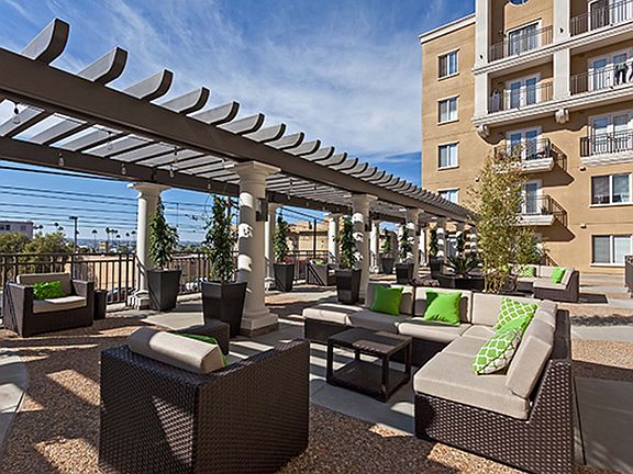5th image of 1671-73 Kettner Blvd #226