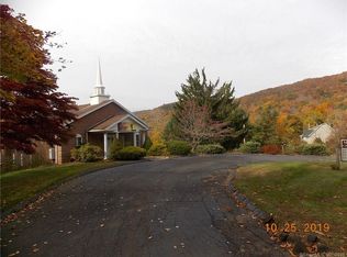 5100 Ridge Rd, North Haven, CT 06473