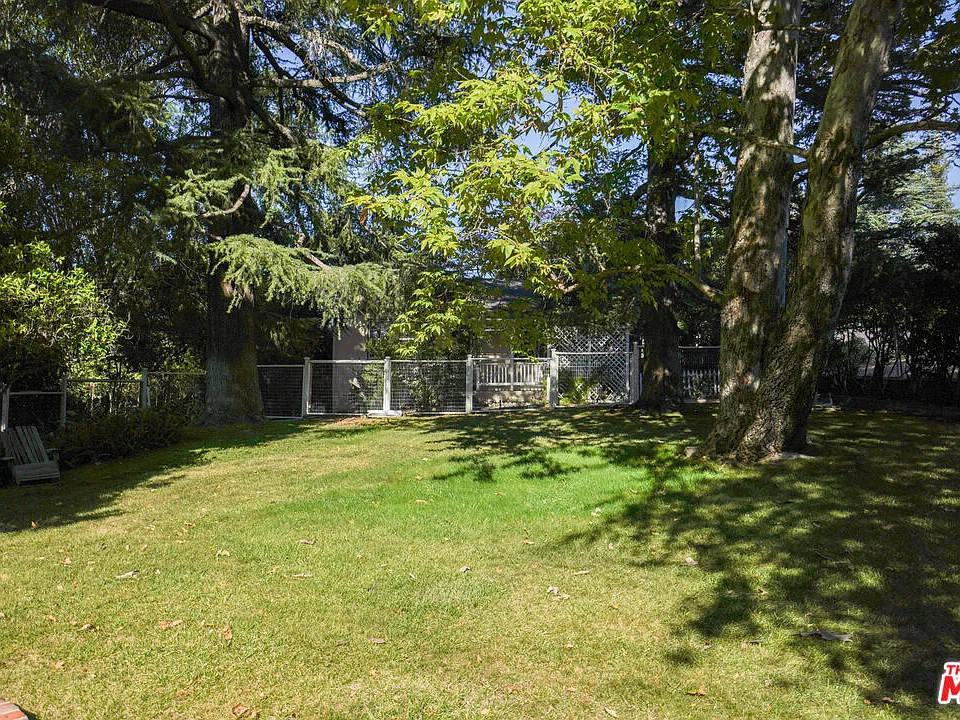 4164 1/2 Stansbury Ave