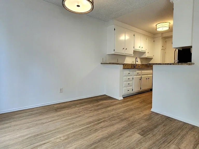 11838 Goshen Ave #7 — Photo 6