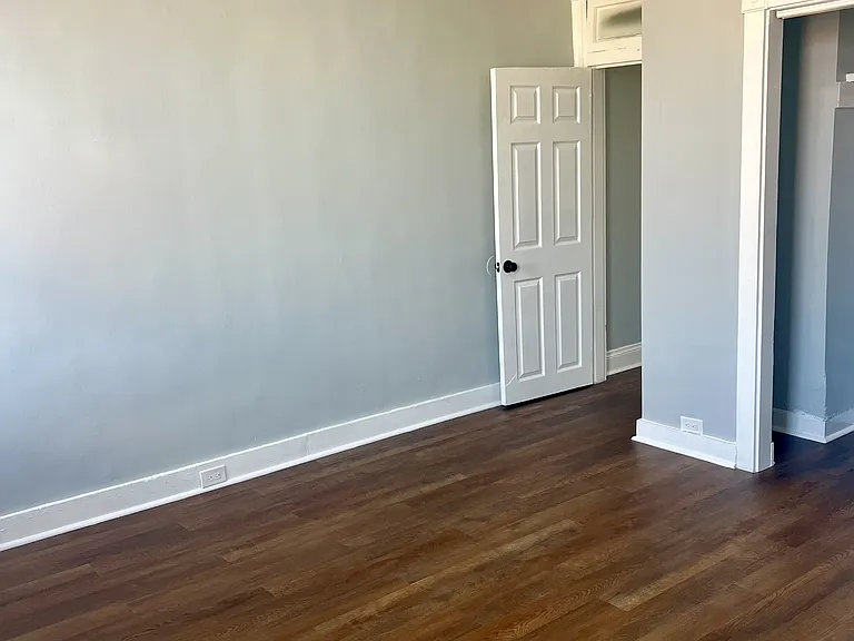 440 N Luzerne Ave — Photo 35