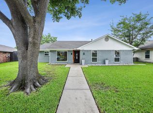 7105 Ridgeview Dr, Rowlett, TX 75089