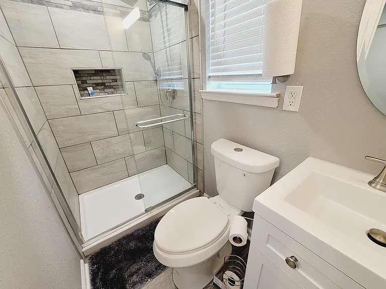 1906 Karen Ln — Photo 14