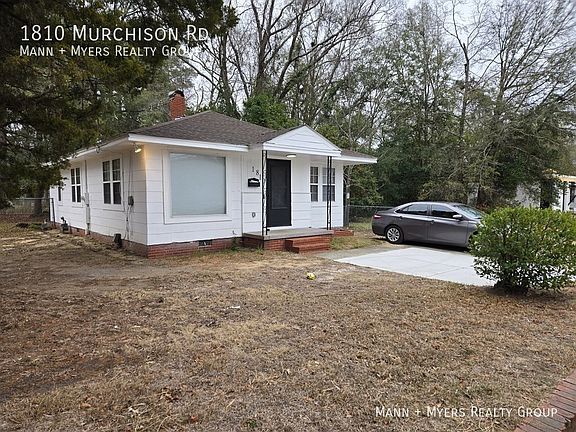 3rd image of 1810 Murchison Rd