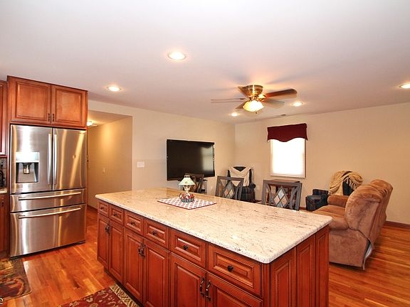 2nd image of 1016 McBride Ave