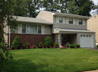 490 W 6th Ave, Roselle, NJ 07203