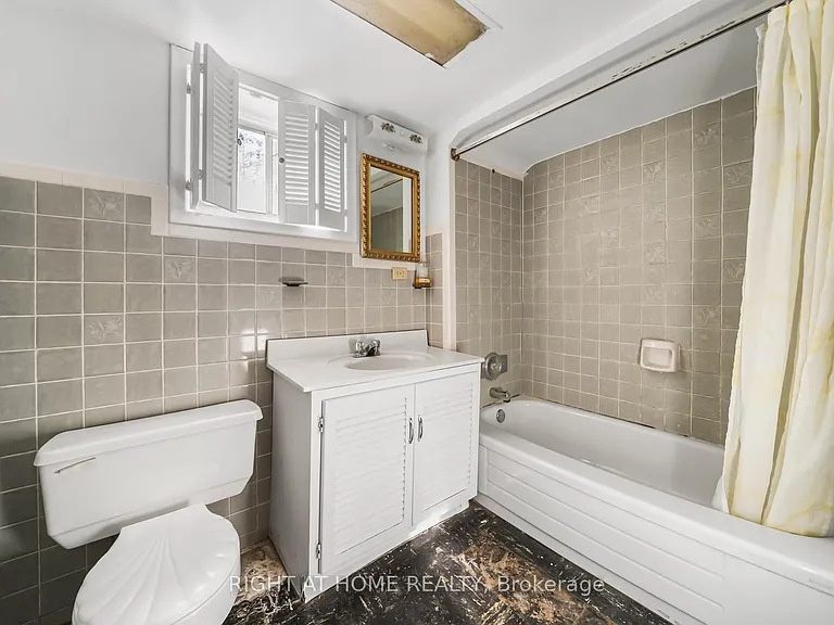 35 Caswell Dr — Photo 23