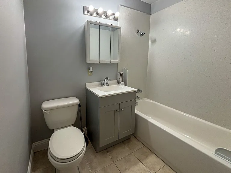 616 O Street — Photo 16