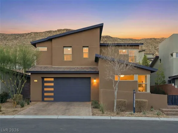 9725 Starlight Ridge Ave, Spring Valley, NV 89148