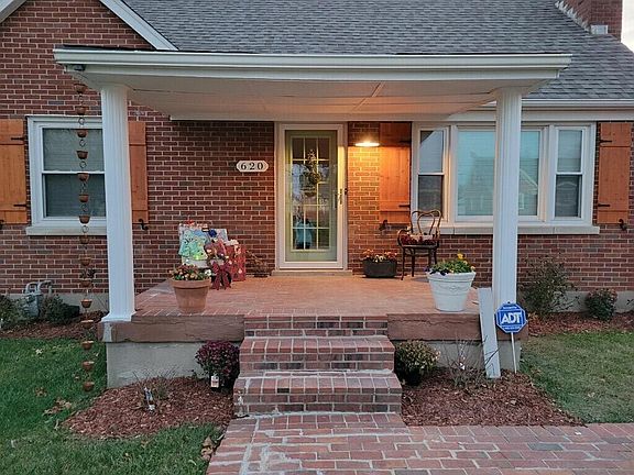4th image of 620 Saint Anthony Dr