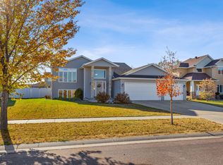 5514 Farmstead Ct S, Fargo, ND 58104