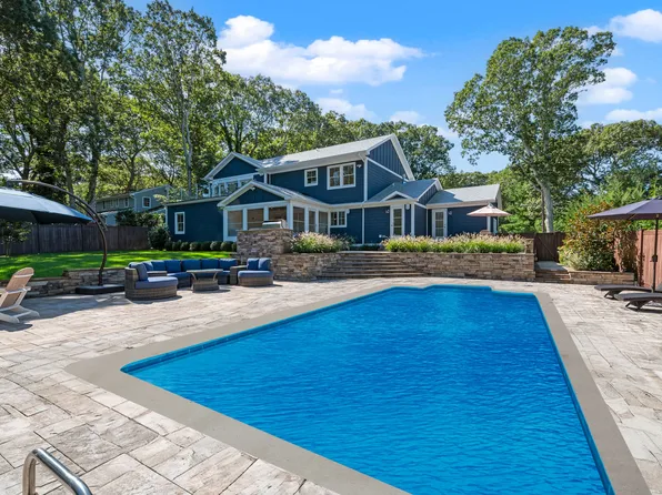 155 Pinewood Rd, Cutchogue, NY 11935