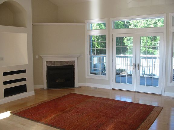 3rd image of 29574 Heritage Ln
