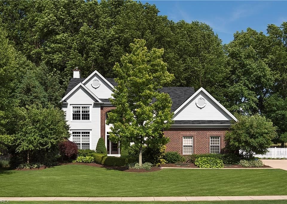 1st image of 273 Williamsburg Dr