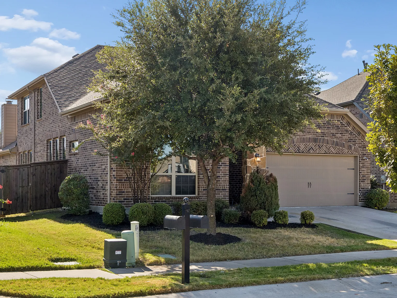 5 bed, 3082 sqft, $3,500 — Photo 3