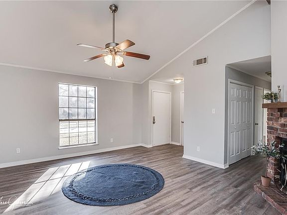 5th image of 4814 Bragg St