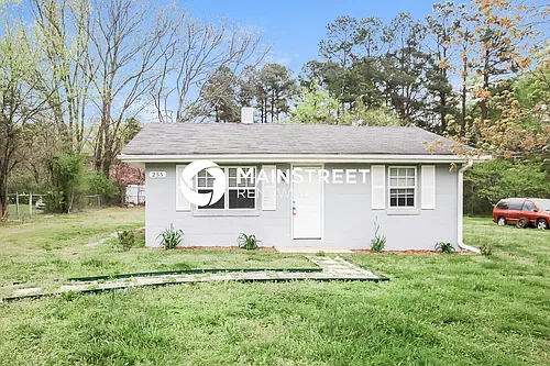 255 Daye St Photo 1