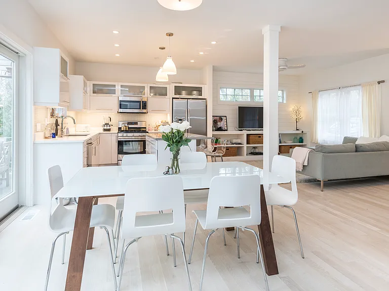 21 Richards Dr — Photo 5