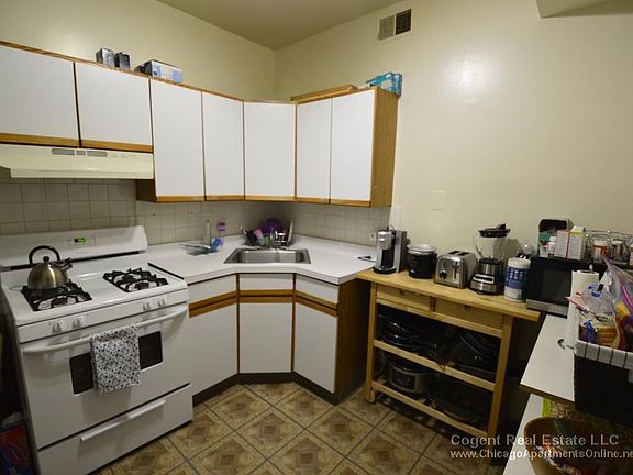 5th image of 3404 W Carmen Ave APT 1B