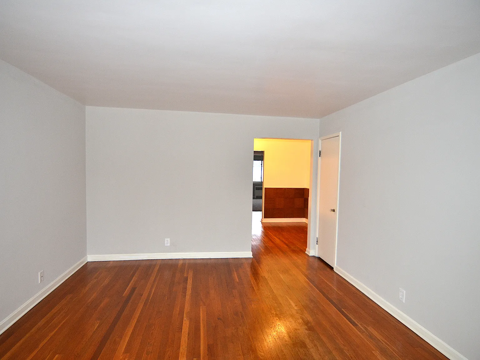 2 bed, 800 sqft, $1,075 — Photo 2