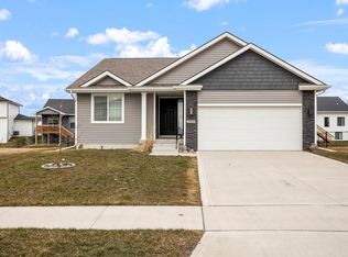 3550 NE Winding Trail Dr, Ankeny, IA 50021