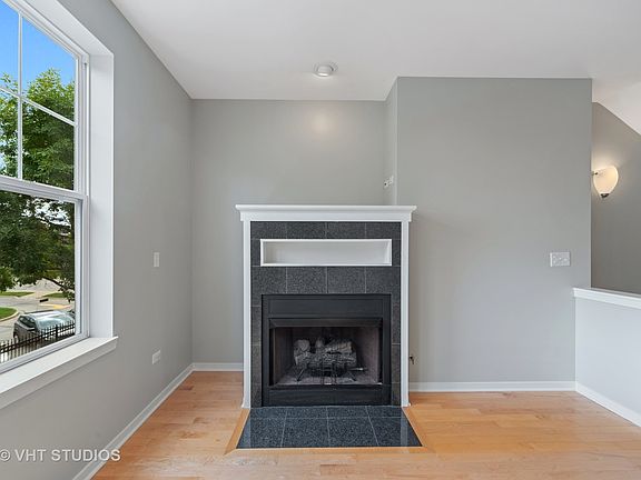 5th image of 625 Grove Ln