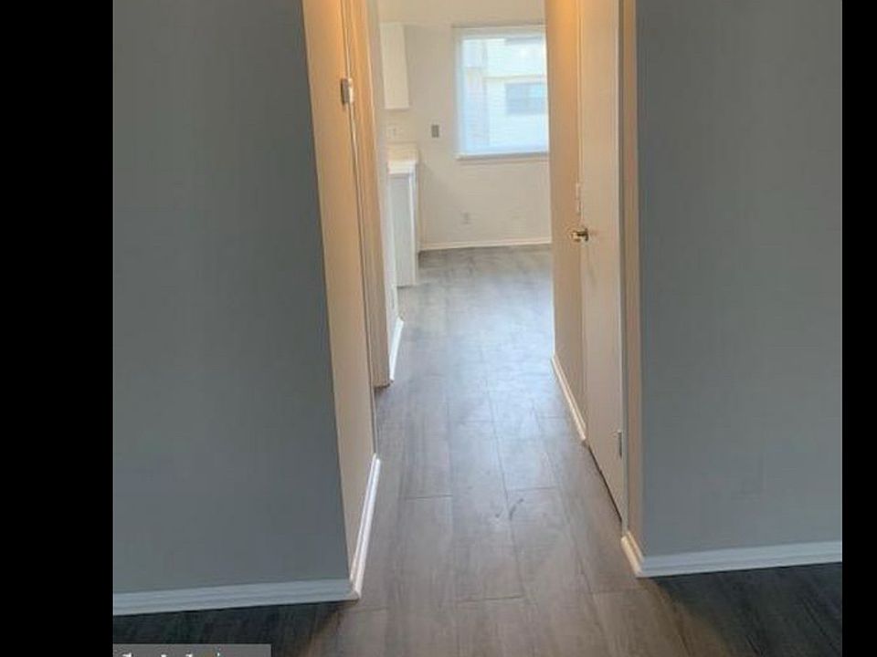 1st image of 2517 Glengyle Dr