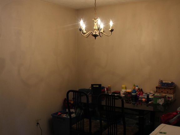 4th image of 1274 Massman Dr