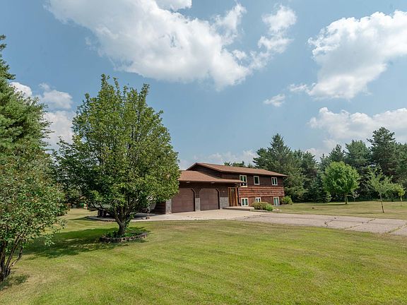 3rd image of 512 Pinetree Dr