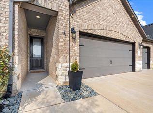 443 Stonebrook Ln, Conroe, TX 77304