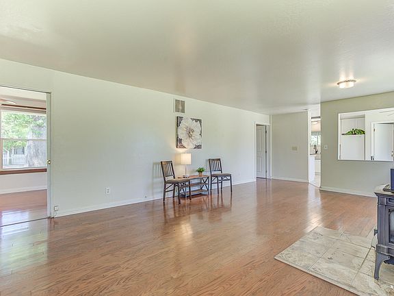 5th image of 24176 Old 44 Dr