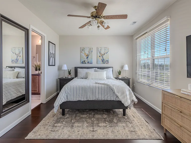 6180 N Pointe Dr — Photo 24