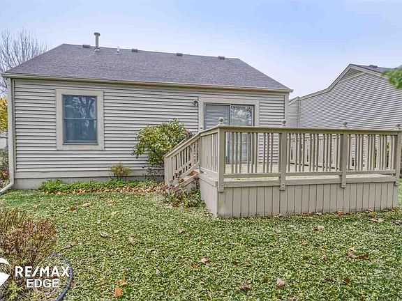 3rd image of 9422 Mountain Ash Ct