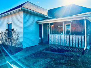 108 E Jackson St, Stockton, MO 65785