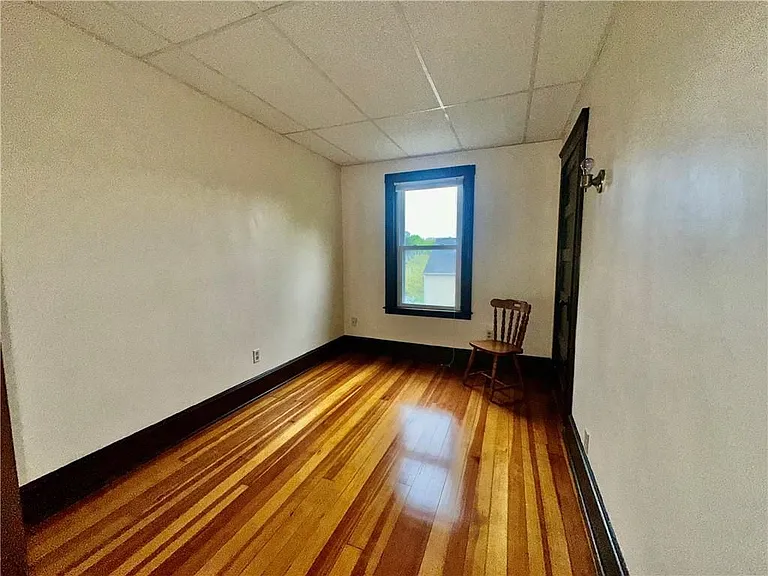 14 Courtland St #3 — Photo 6