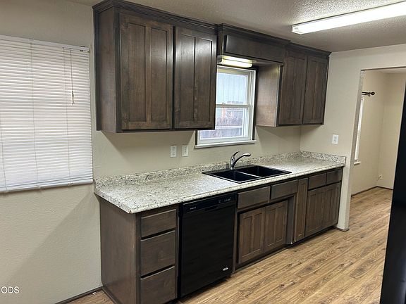 5th image of 1216 Maple Park Dr