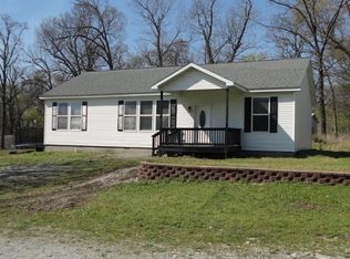 105 Hemingway Ave, Grove, OK 74344